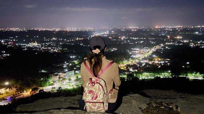 Menikmati Sunset dari Atas Bukit Kejora, Walau Tak Tinggi Tapi Tetap Mempesona