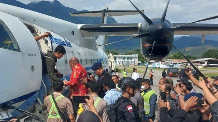 Strategi Menangkap Lukas Enembe, Aparat Pantau Orderan Nasi Bungkus