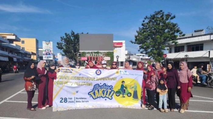 Aksi Berbagi 325 Paket Takjil di Bundaran Satam