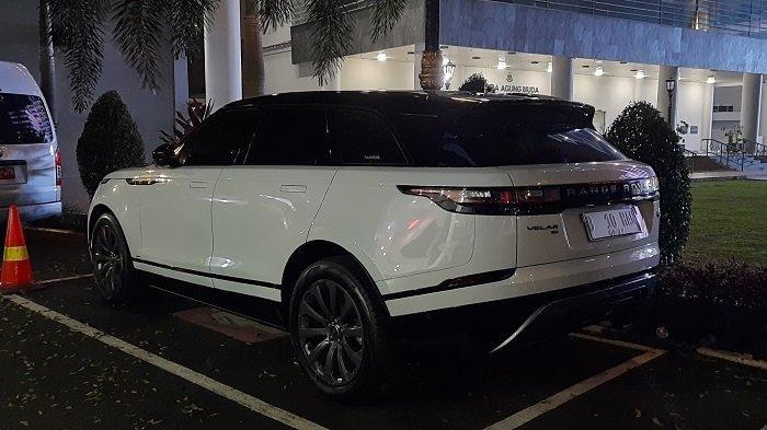 Kejagung Sita Range Rover Putih Milik Plate, Pasca Penetapan Tersangka Kasus Korupsi BTS