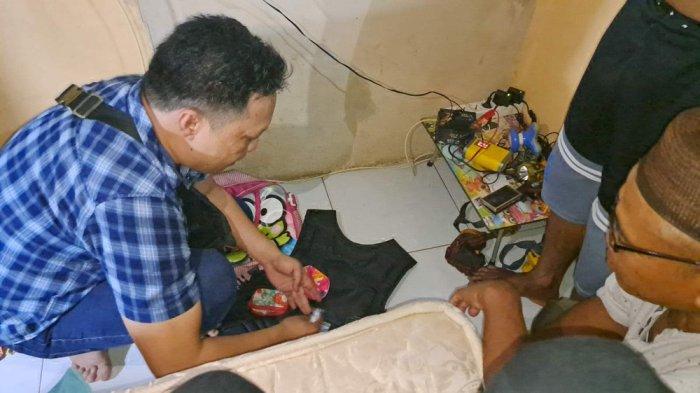 Buruh Harian di Bangka Selatan Dibekuk di Kediamannya, Polisi Temukan Empat Paket Sabu Siap Edar