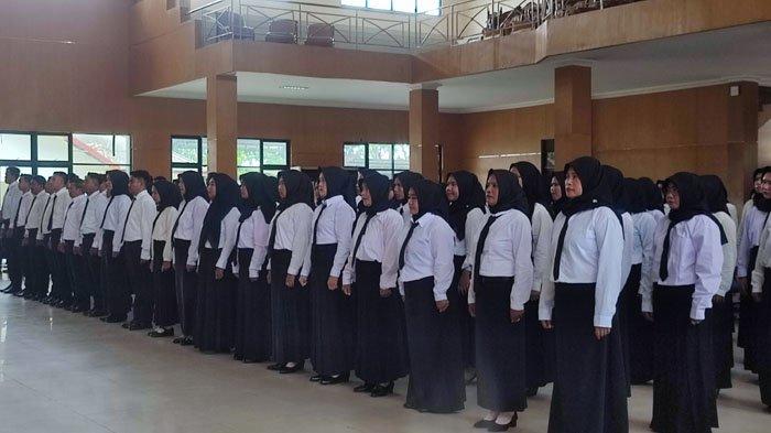 Bu Guru Imelda Lega Akhirnya Dilantik Jadi PPPK Guru Setelah 22 Tahun Jadi Guru Honorer