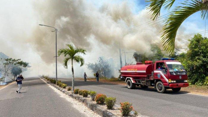 Kawasan Hutan Lindung di Jalan By Pass Koba Terbakar, Pemadaman Terkandala Angin Kencang