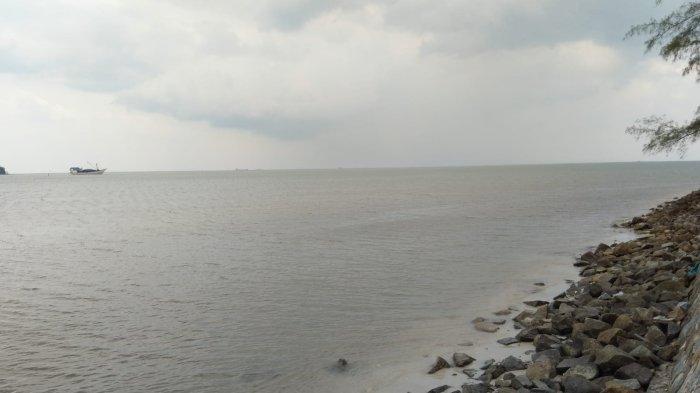 Info Cuaca BMKG: Gelombang Laut Jawa 1,25-2,50 M, Perairan Bangka Belitung Berpotensi Hujan