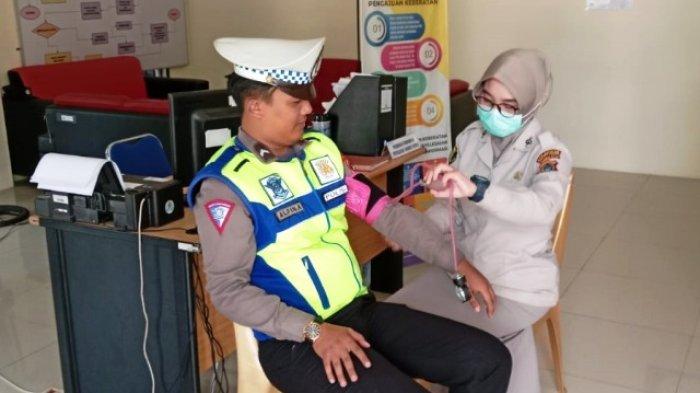 Personel Polresta Pangkalpinang yang Terlibat Operasi Mantap Brata Jalani Cek Kesehatan