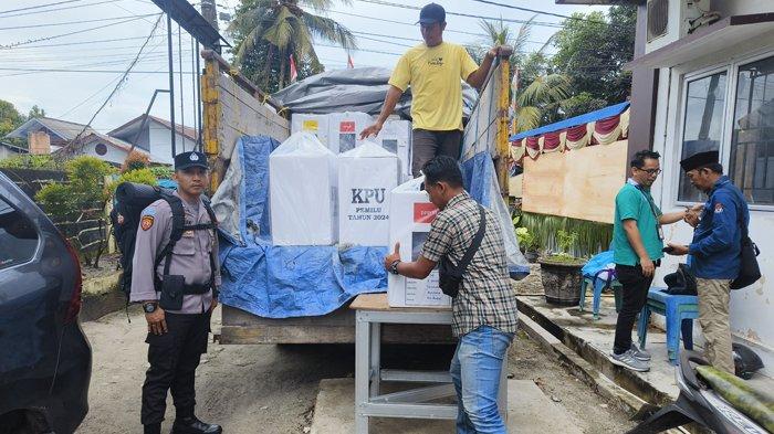 KPU Belitung Distribusikan Logistik Menuju 240 TPS Wilayah Daratan, Dikawal Ketat Polisi