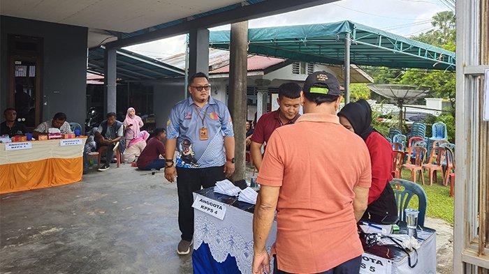 Tinjau PSU, Ketua Bawaslu Belitung Ingatkan KPPS Dan PTPS Lebih Teliti Menerima Pemilih