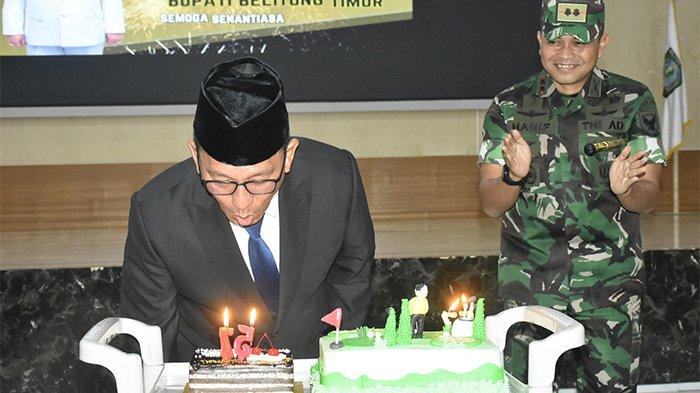 Bupati Belitung Timur Burhanudin Dapat Kejutan dari Forkopimda saat Ulang Tahun ke-57