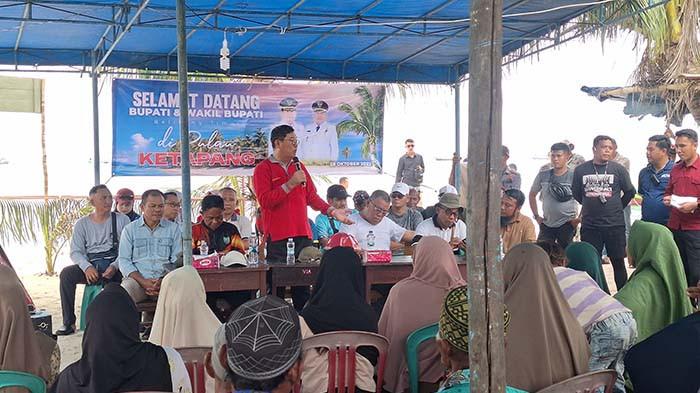Duduk Bersama Warga Pulau Ketapang, Bupati Kamarudin Dengar Suara Pesisir