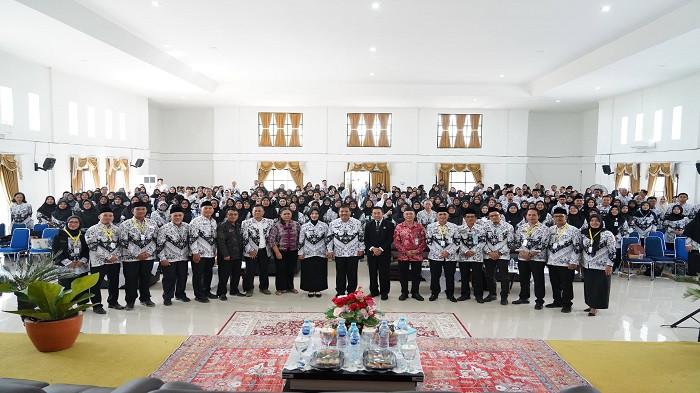 Wali Kota Prof. Udin Ajak Guru Aktif di Medsos Bangun Citra Positif PGRI di Era Digital