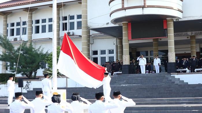 HARI LAHIR PANCASILA -- Pemerintah Kota (Pemkot) Pangkalpinang menggelar upacara peringatan Hari Lahir Pancasila Tahun 2026 di halaman Kantor Wali Kota Pangkalpinang, Senin (1/6/2026).