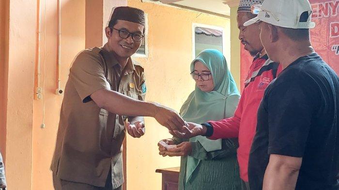 Pemkab Bangka Selatan Bagi Bubuk Abate Gratis ke Masyarakat Untuk Cegah DBD