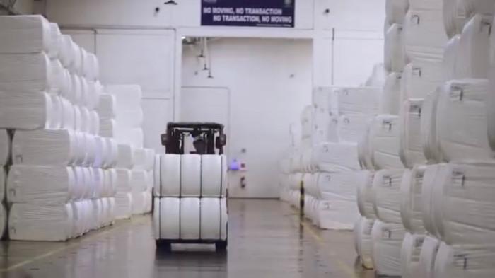 Tampilan salah satu gudang dari PT South Pacific Viscose (SPV), perusahaan tekstil dan rayon berskala internasional yang beroperasi di Purwakarta.