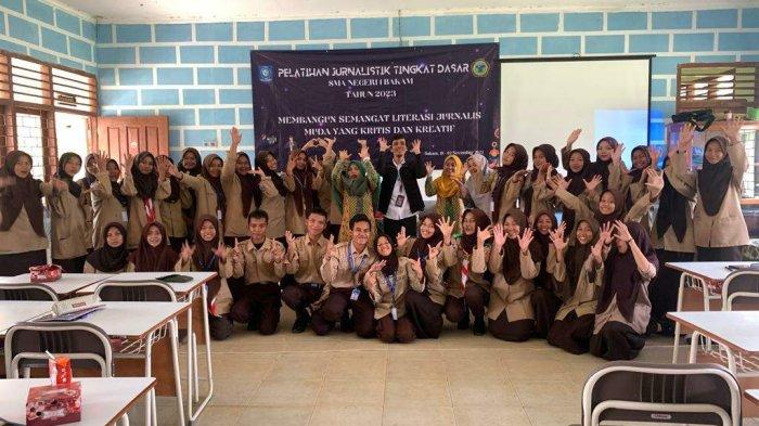 Sasgia Cs Semangat Berlatih Jurnalistik Bareng Bangka Pos