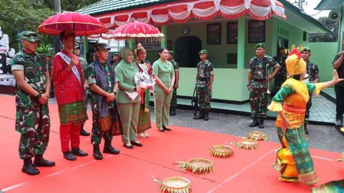 Tabuhan Musik Melayu Sambut Pangdam II/Sriwijaya