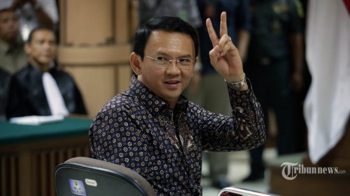 Ternyata Polwan Cantik Ini Sering Antar Makanan, Ahok pun Berencana Menikahinya