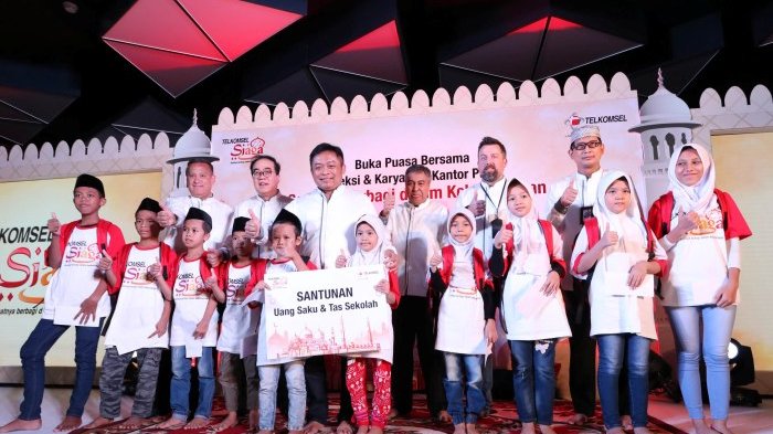 Roadshow Ramadhan 1438 Hijriyah, Telkomsel Berbagi dengan 10.000 Anak Yatim