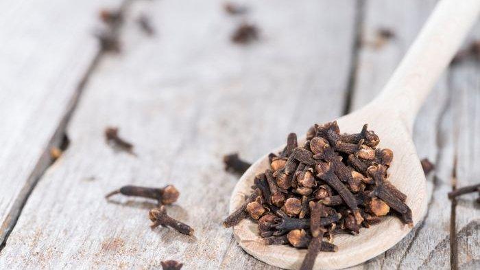 Cegah Kanker dan Enam Manfaat Lain Minum Cengkeh Plus Air Hangat Tiap Hari