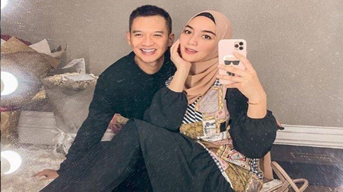 Pengadilan Tinggi Putuskan Rezky Aditya Ayah Biologis Kekey, Wenny Tak Henti Menangis