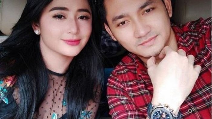 Dewi Perssik Peluk Mesra dan Panggil Pria Ini Kesayangan Padahal Rumah Tangga Sedang Prahara