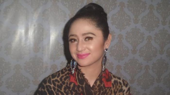 Dewi Perssik Banyak Tawaran Jadi Jurkam, Termasuk Pasangan Calon Pilkada DKI Jakarta