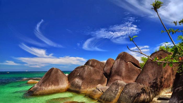 Pantai Bilik Merupakan Ikon Pariwisata Belitung