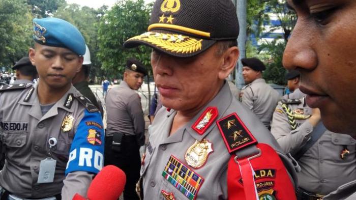 Polisi Temukan Bendera Ini, Kapolda Metro Jaya Tagih Janji Korlap Unjuk Rasa