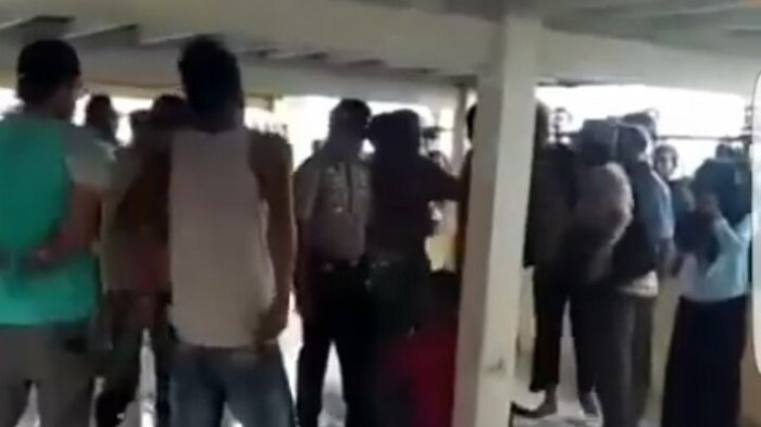 Digerebek Warga Berduaan dengan Wanita di Kontrakan, Kapolsek Langsung Pukul Anggotanya