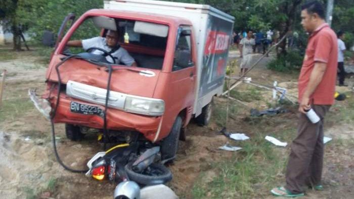 Motor yang Dikendarainya Masuk ke Kolong Mobil Box dan Terseret 5 Meter, Irfan Tewas di Tempat