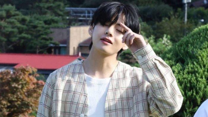 'Blue & Grey' Lagu Ciptaan V BTS Tembus Angka Penjualan Fantastis di Amerika