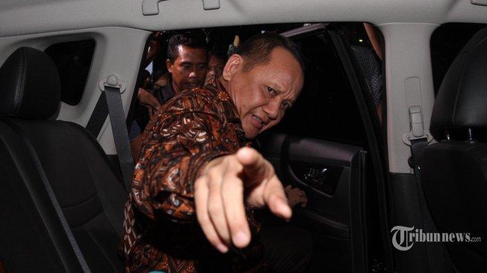 Mantan Sekretaris MA Berhasil Ditangkap KPK, Di Rumahnya Sering Terlihat Mobil Mewah Keluar Masuk