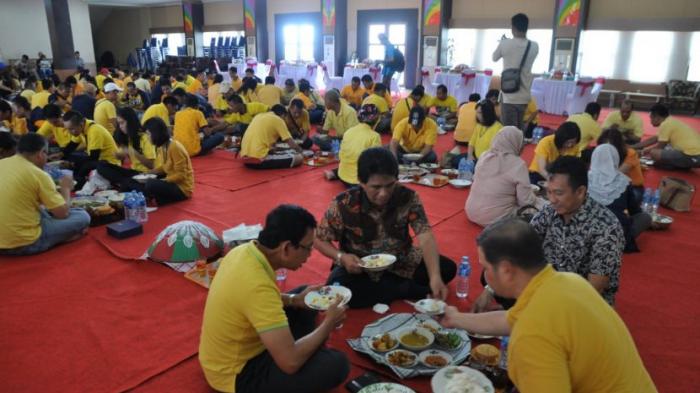 Direktur Bank Ina Perdana Sebut Makan Bedulang di Belitung Timur Sesuatu yang Luar Biasa