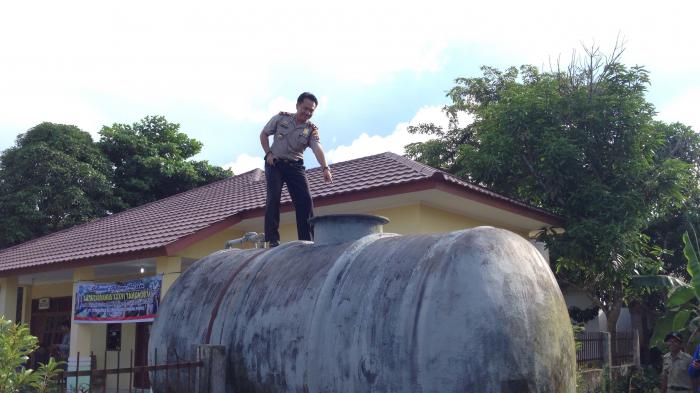 Heboh! Ada Mayat Lelaki Dalam Tangki Air