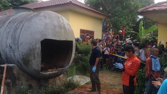 Tangki Air Digergaji, Isinya Mayat Lelaki tak Berbusana