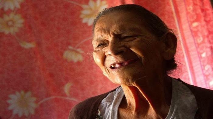 Usianya 97 Tahun, Tapi Nenek Ini Semangat Menempuh Pendidikan