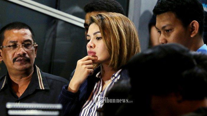 Netizen Tanya Tarif Per Malam Gara-gara Nikita Mirzani Unggah Foto Ini