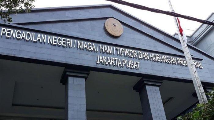 Saat Pembacaan Putusan, Tiba-tiba Pengacara Buka Ikat Pinggang dan Serang Hakim