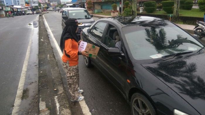 Kakek Ini Bikin Relawan Pengumpul Dana Korban Banjir Belitung dan Beltim Menangis