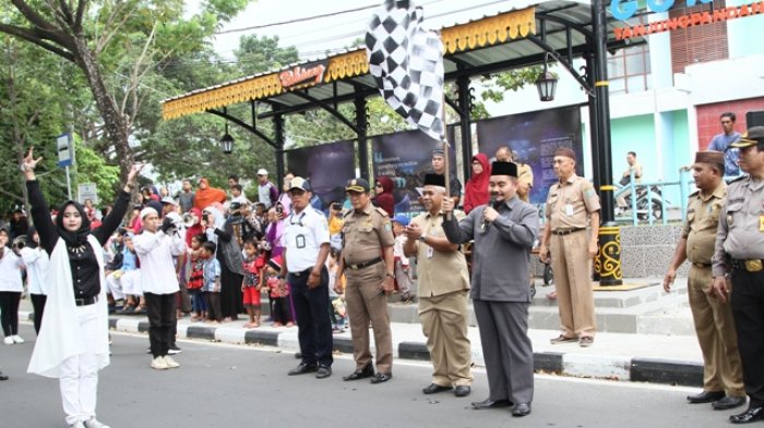 Pjs Bupati Belitung Lepas pawai Ta'aruf 2018