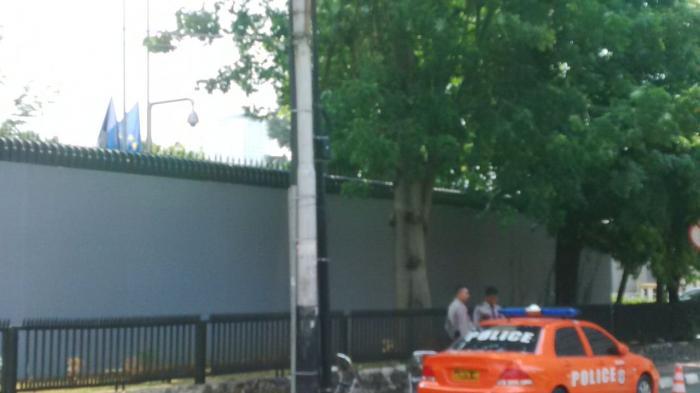 Pengamanan Kedubes Perancis Dipertebal 3 Kali Lipat