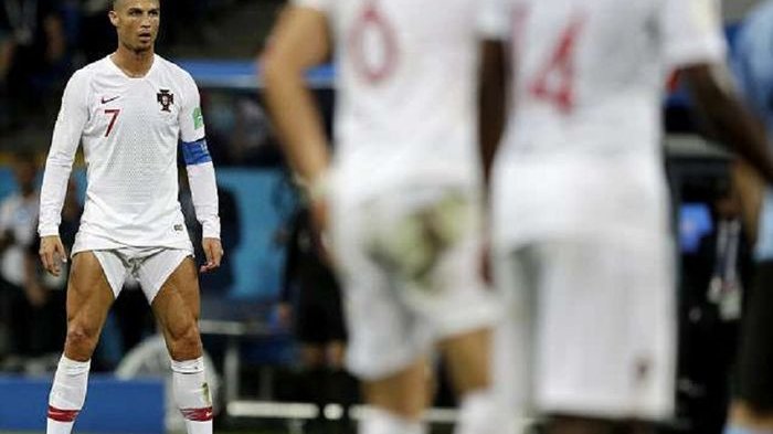 Inilah Ritual Aneh yang Dilakukan Cristiano Ronaldo Sebelum Lakukan Tendangan Bebas