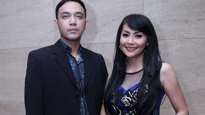 Meski Telah Cerai, Sandy Tumiwa Merasa Punya Hak Tinggal Bersama Anak-anaknya di Rumah