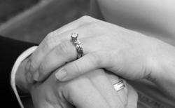 Suami Tunggui Anak Sakit, Istri Digerebek Hanya Pakai Celana Dalam dengan Pria Lain