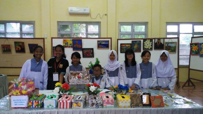Dies Natalis ke-38, SMPN 2 Tampilkan Kreasi Siswa - siswa-siswi-smpn-2-tanjungpandan_20170524_122555.jpg