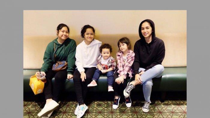 Ussy Sulistiawaty Polisikan Warganet yang Hina Anaknya