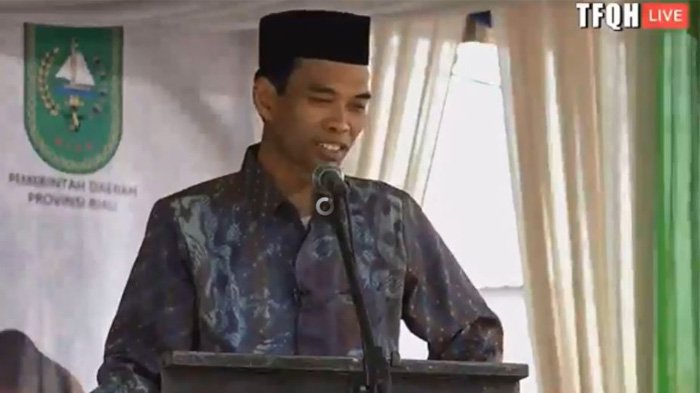 Jemaah Ini Minta Sarung Ustaz Abdul Somad, Begini Tanggapan Ustaz Somad
