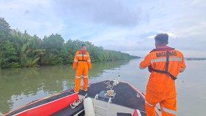 20231217-Tim-SAR-Gabungan-Mencari-Wanita-Jatuh-dari-Jembatan-Baturusa.jpg
