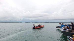20240601-Tim-SAR-Gabungan-melakukan-pencarian-tiga-orang-nelayan-KM-Bintang-Jaya-10.jpg