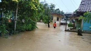 20241129-Banjir-di-Mentok-Bangka-Barat.jpg