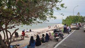 202504-Pantai-Tanjung-Tinggi-Belitung.jpg